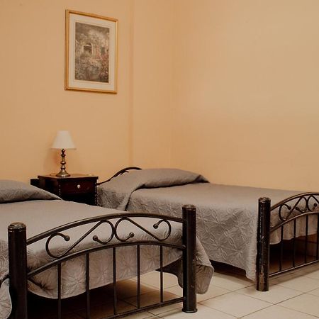 Suites Cervantes Chihuahua Exteriör bild