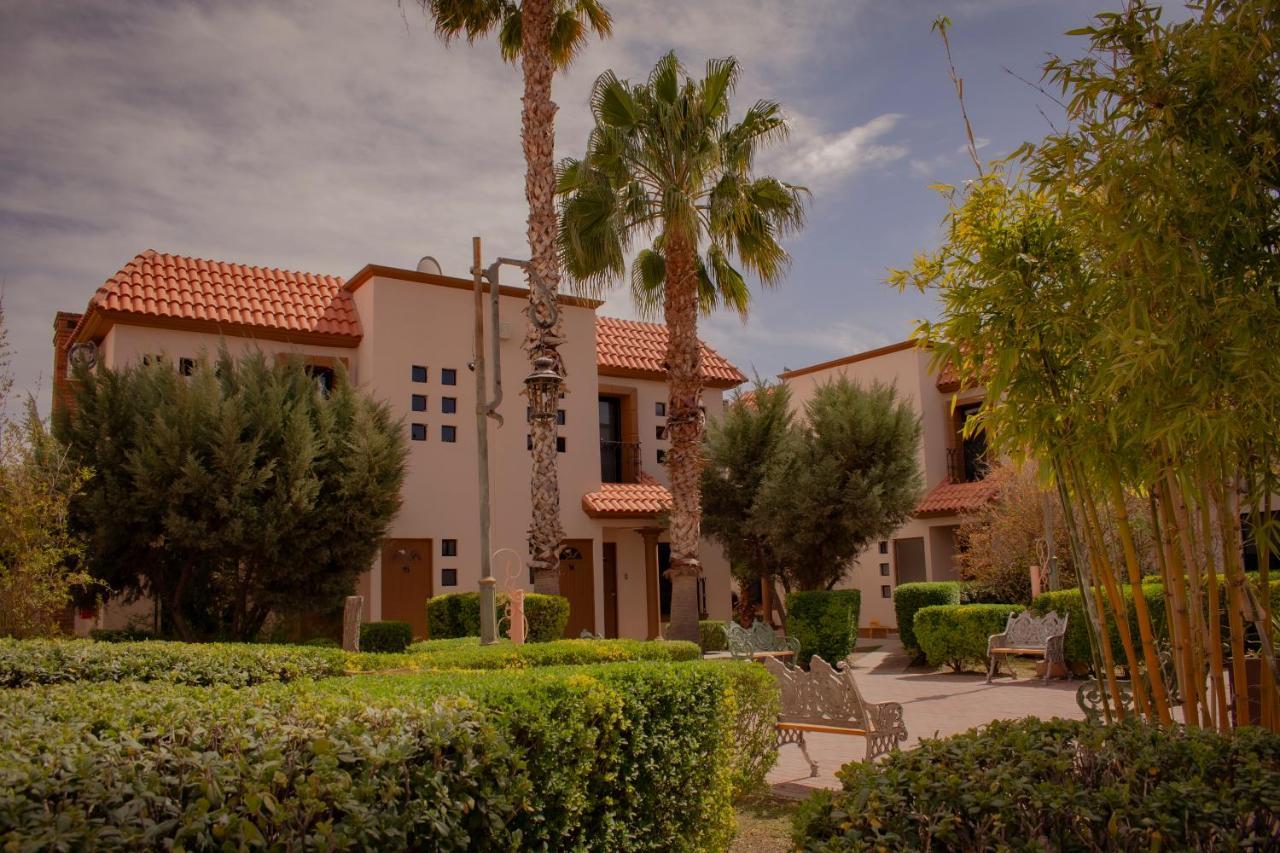 Suites Cervantes Chihuahua Exteriör bild