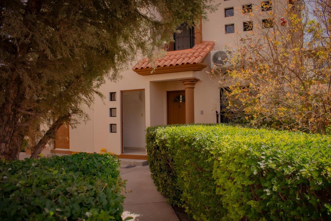 Suites Cervantes Chihuahua Exteriör bild